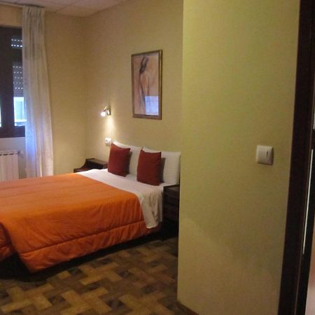 Hostal Real Виго Екстериор снимка