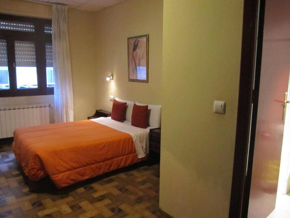 Hostal Real Виго Екстериор снимка